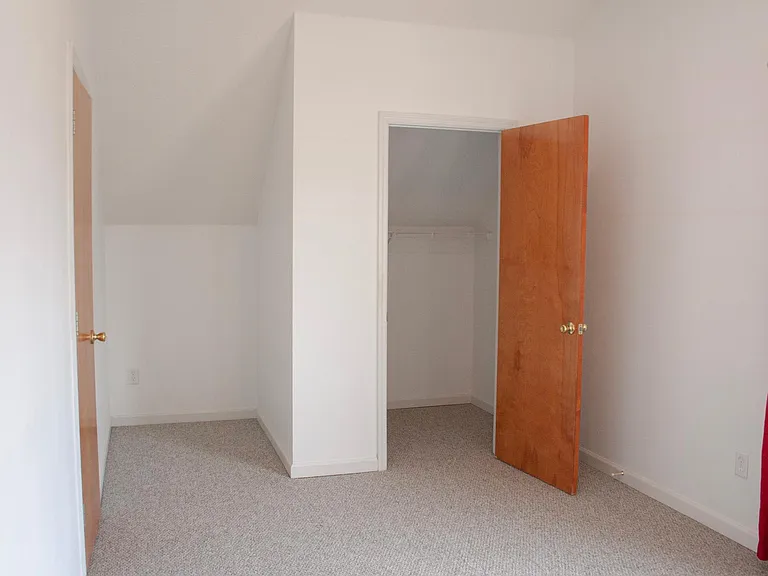 237 Yale Rd — Photo 30