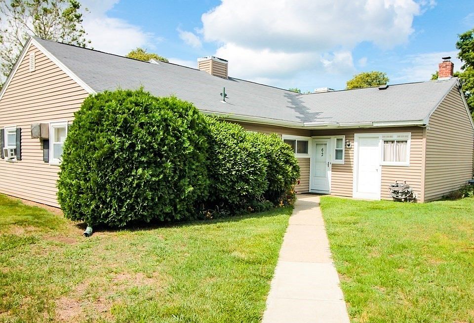 62 Horseshoe Dr 62, Chicopee, MA 01022 Zillow
