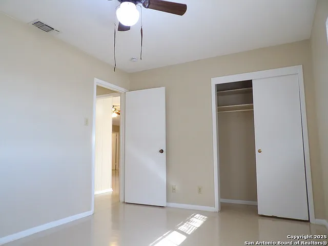 5637 Walzem Rd — Photo 16