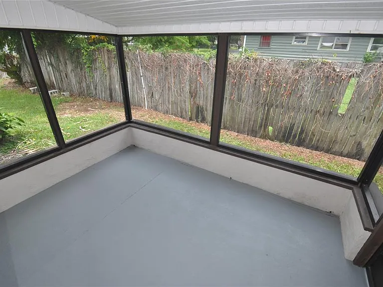 1624 Merrick Rd — Photo 20