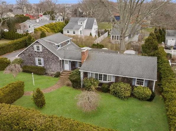 30 Maywood Rd, Narragansett, RI 02882