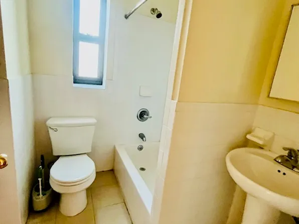 207 East 14th Street image 4 of 7