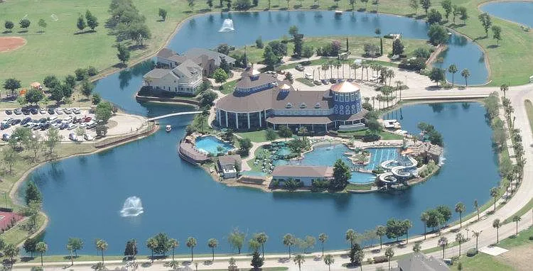 Community Swimming Pools & Clubhouse