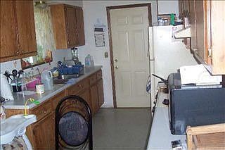 4th image of 724 W Hively Ave