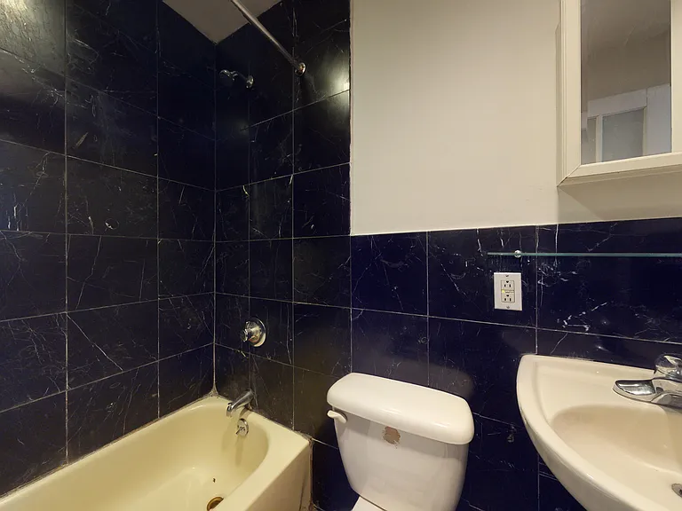 94 3rd Ave #3R — Photo 6