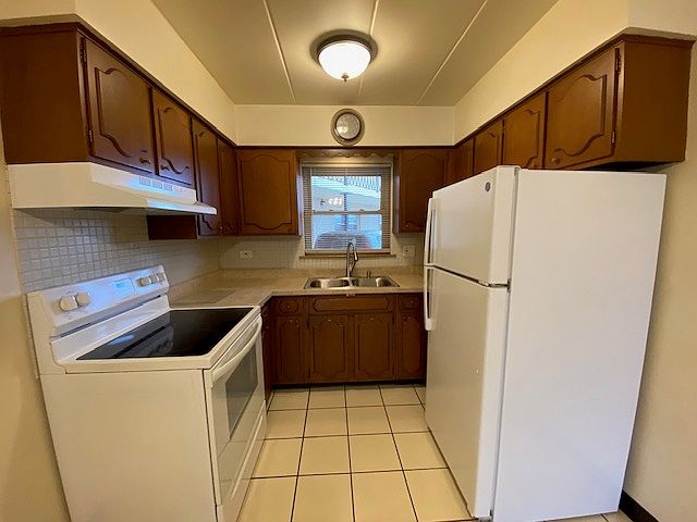 1st image of 5450 W Bryn Mawr Ave #5A