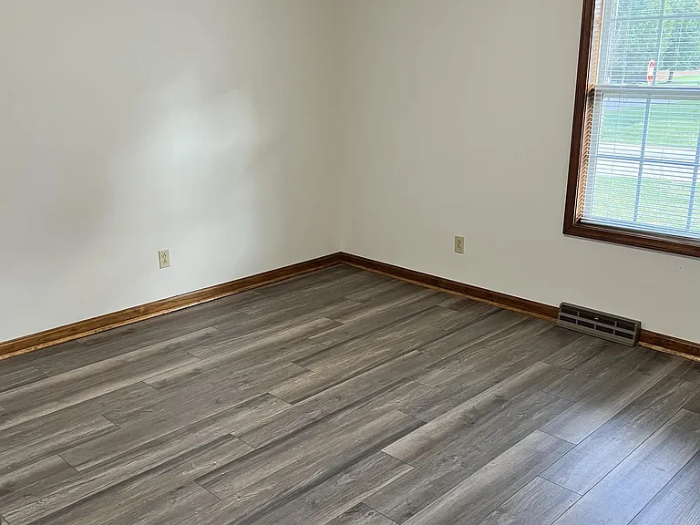510 E Elm St #B-1 — Photo 12