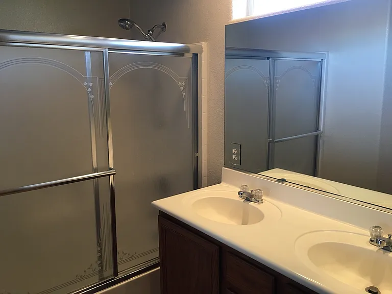 9933 Carrizo Springs Ave — Photo 18