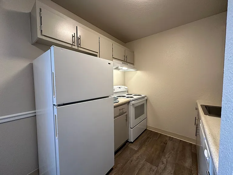 Park Place Apartments, Where Modern Comforts and Charm Meet! — Photo 13