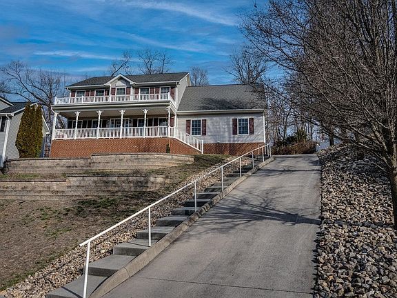 5th image of 1841 Manor Dr