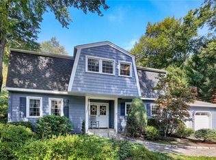 9 Carlisle Rd, Chestnut Ridge, NY 10977