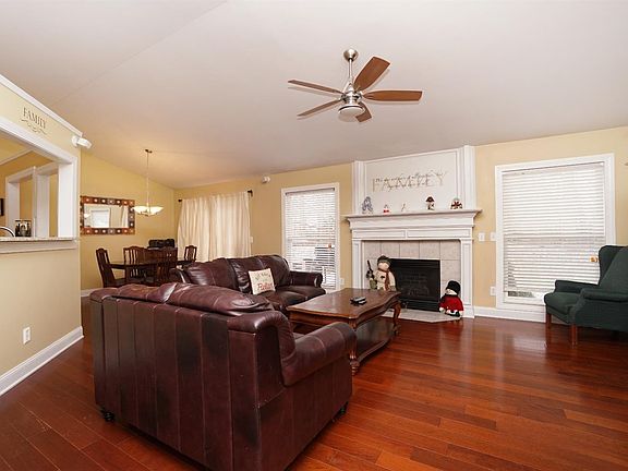 4th image of 7161 Welbeck Dr