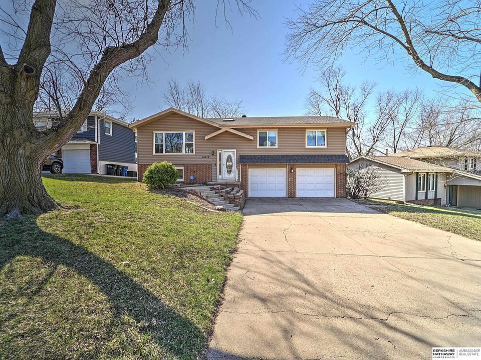 1st image of 15019 Douglas Cir