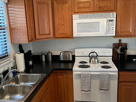 4th image of 2400 Dewes St APT B2