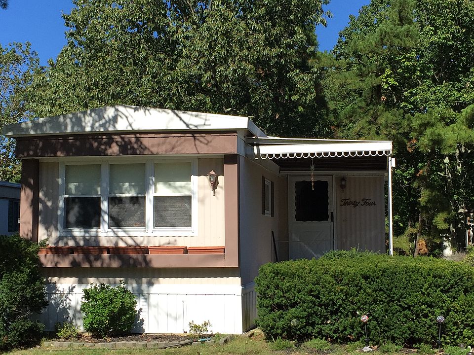 1st image of 34 Woodchuck Pkwy