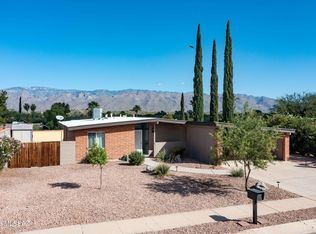 9549 E Calle Cascada, Tucson, AZ 85715