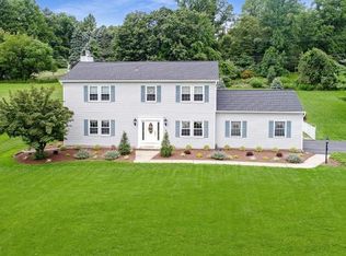6 Fieldcrest Dr, Hackettstown, NJ 07840