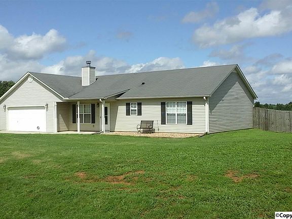 4th image of 204 Old Country Ct