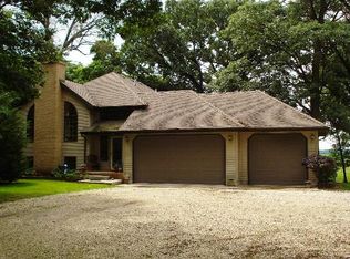 18857 Bauer Rd, Wilmington, IL 60481