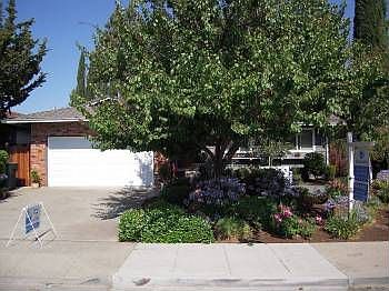 2nd image of 864 Lucille St