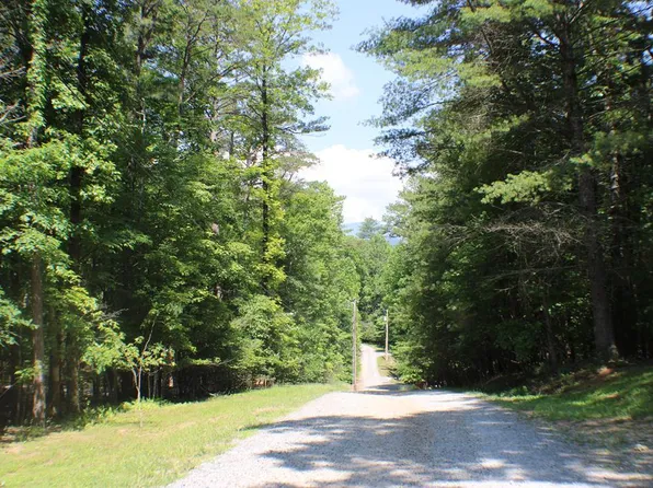 17 Sunset Rd, Epworth, GA 30541