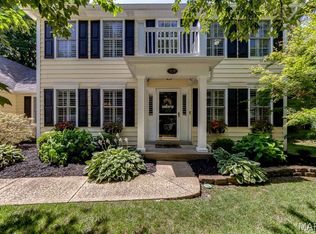 420 Woodview Manor Ln, Saint Louis, MO 63122