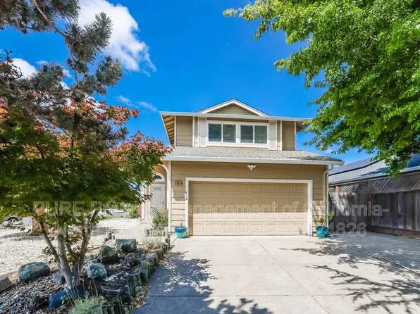 3465 Walnut Grove St, Santa Rosa, CA 95403
