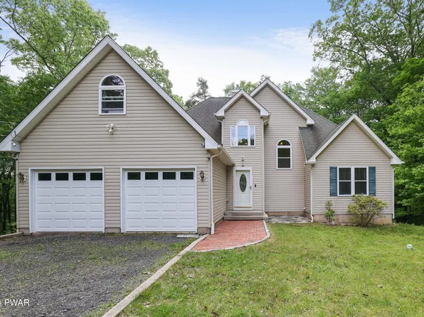 1143 Pocono Mountain Lake Dr, Bushkill, PA 18324