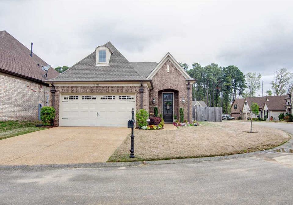 1st image of 8566 Woodland Rose Cir S
