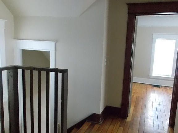 3rd image of 1347 Turner Ave NW