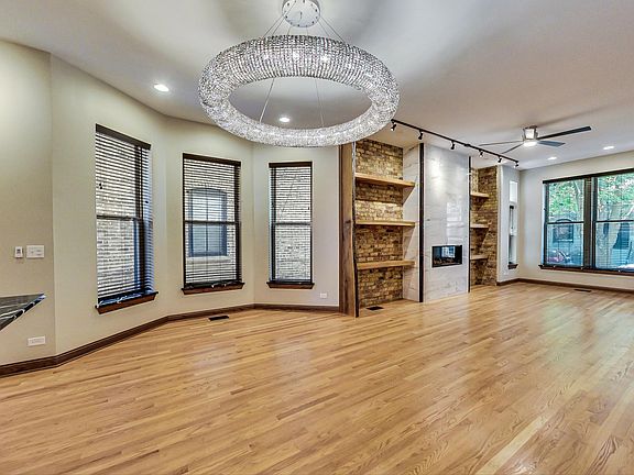 2nd image of 2123 N Sheffield Ave APT 1F