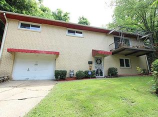 827 Maryland Ave, Midland, PA 15059