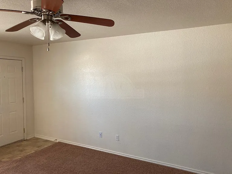 138 Ryan Cir — Photo 4