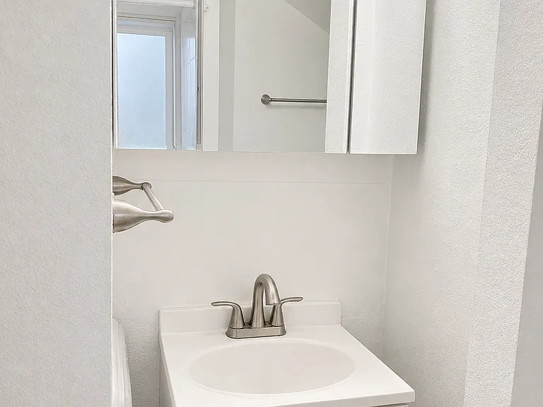 3501 Floral Dr — Photo 3