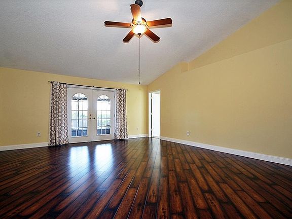 4th image of 11516 Smokethorn Dr