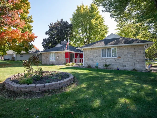 146 Meadowlark Ln, Bremen, IN 46506