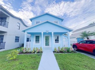 5565 SW 43rd St, Davie, FL 33314
