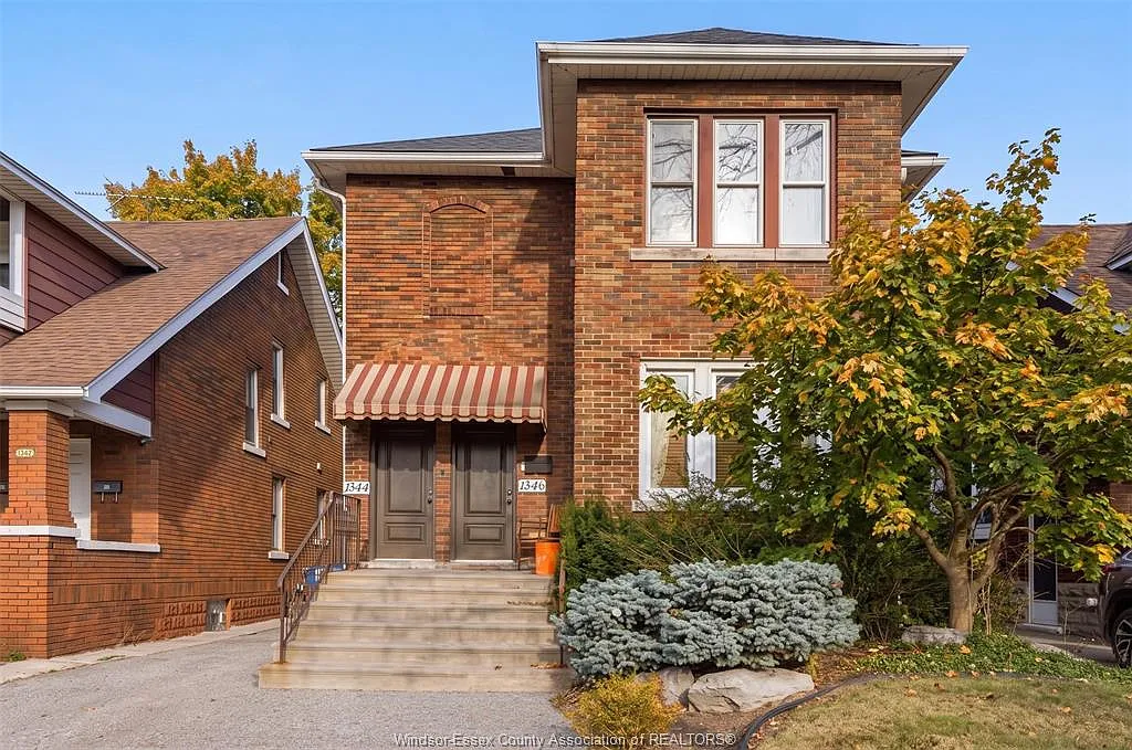 2 bed, $1,900 — Photo 1