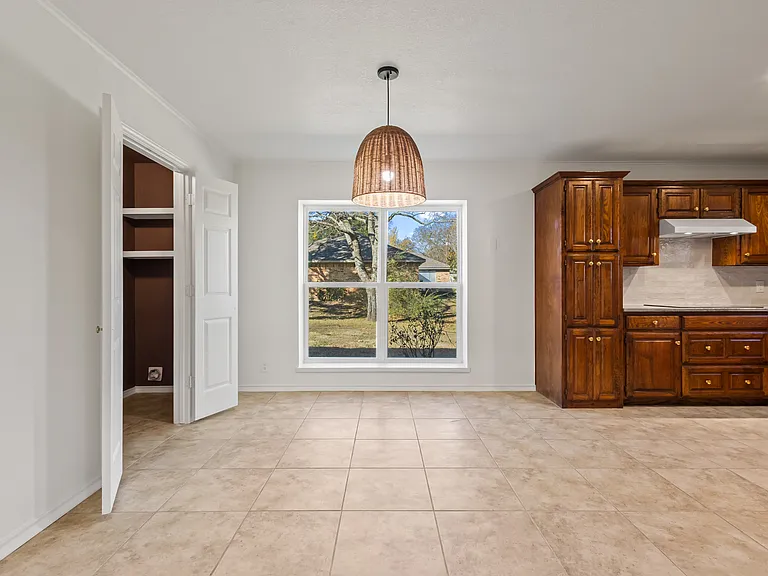 170 N Meadowbrook Dr — Photo 8