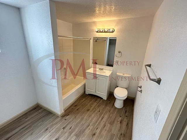 2106 College Street #6 — Photo 37