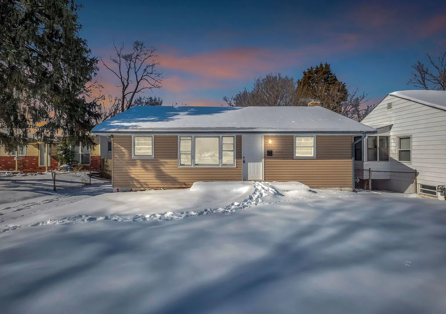 Charming 3-Bedroom, 1-bathroom home — Photo 1