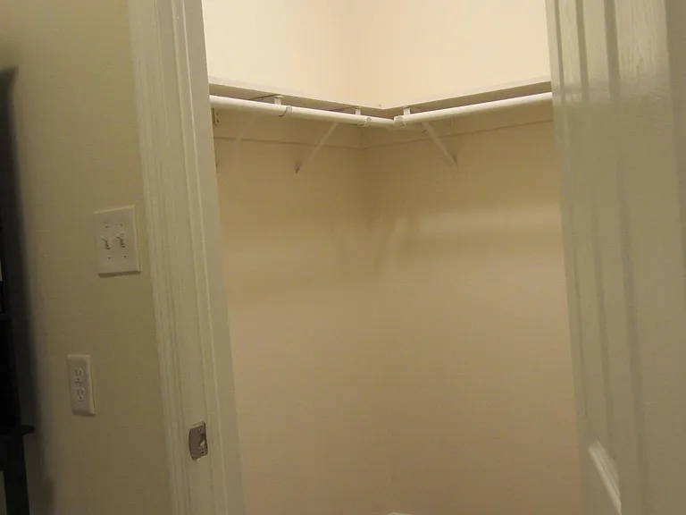 22 Lasatta Ave #2B — Photo 17