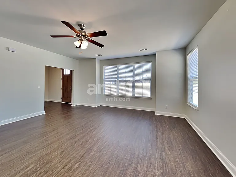 5534 Central Grove Sq — Photo 6