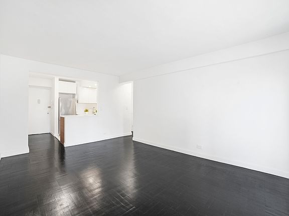 2nd image of 288 Lexington Ave #12BB