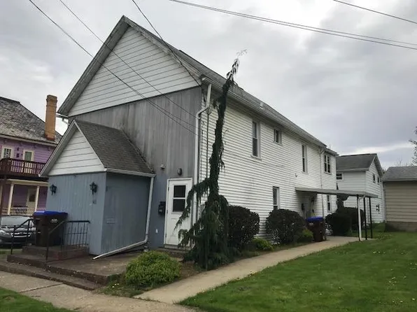 411 8th St, Franklin, PA 16323