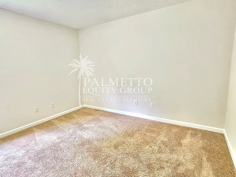 5715 River Glen Dr — Photo 12
