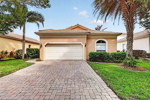 5614 Sunberry Cir Photo 1