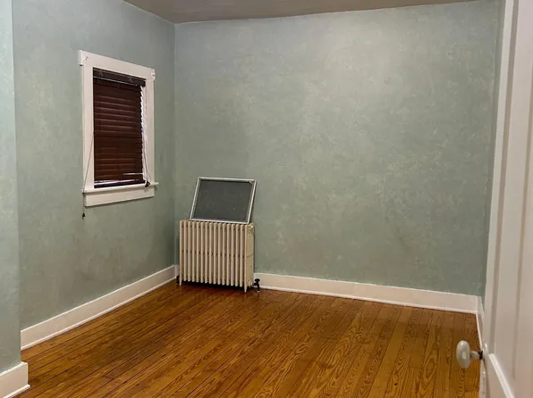 20 S Market St APT 201, Selinsgrove, PA 17870