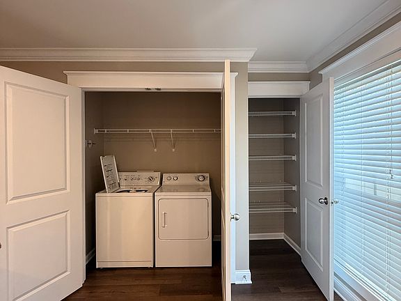 4th image of 1035 Barnett Shoals Rd APT 529