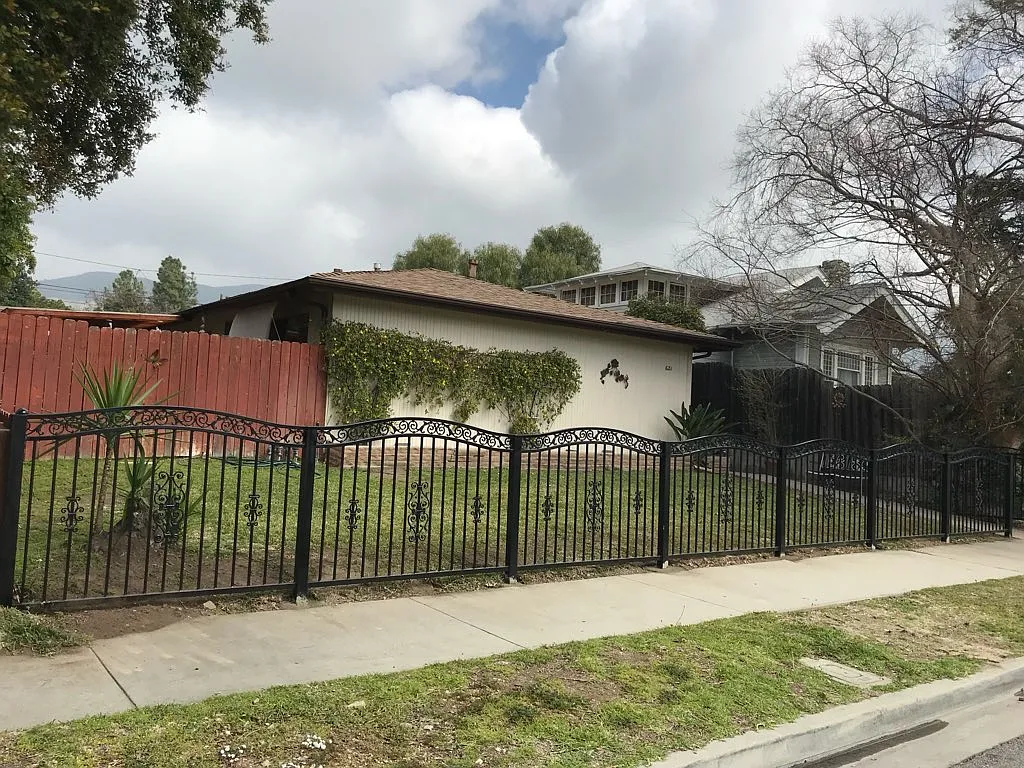 2 bed, 1040 sqft, $2,850 — Photo 1